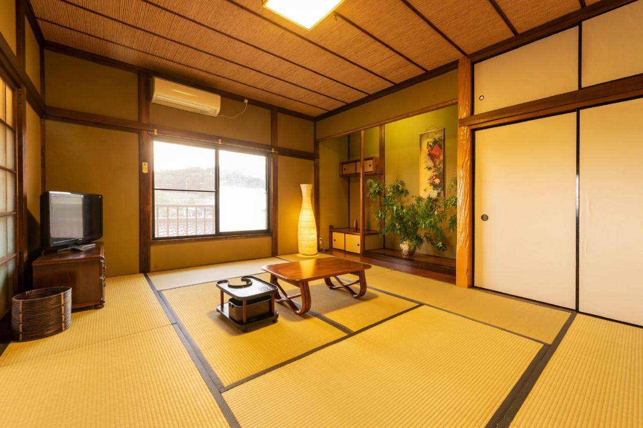 Nostalgiaノスタルジア Villa Yokosuka Bagian luar foto